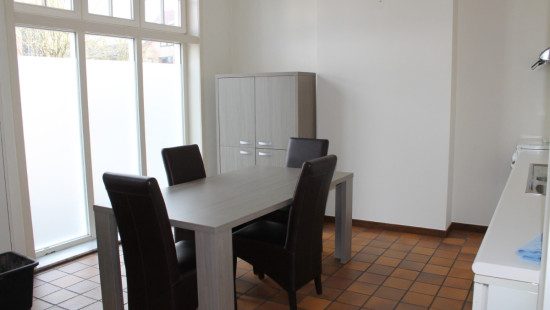 Marktplein - 7 - 00.01 - 8750