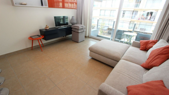 Albert I laan (Stuart) - 245 - 0201 - 8620