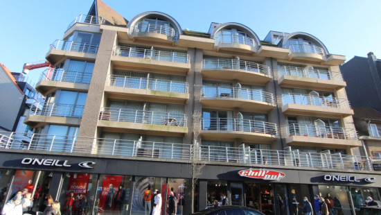 Veurnestraat -(Res. Van Gogh) - 3 - - 8620