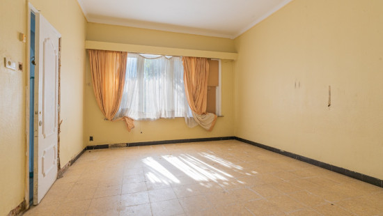 Kleine Laan - 18 - - 9100