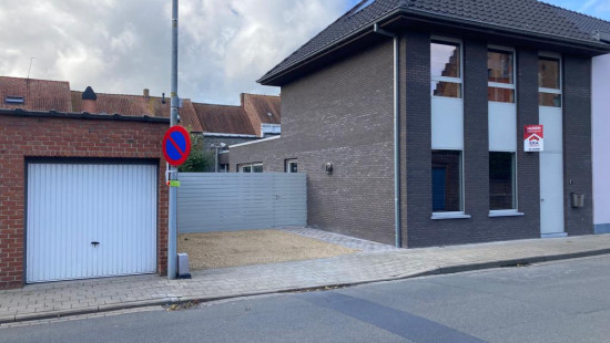 Menenstraat - 11 - - 8880