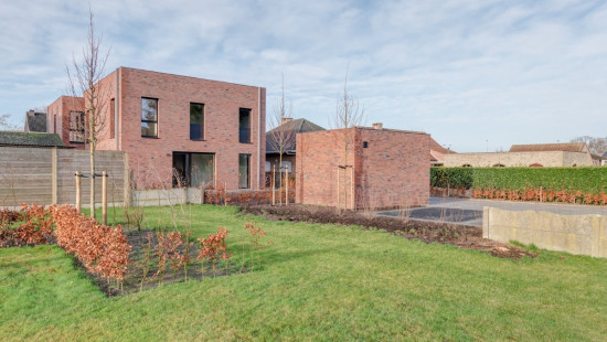 Leest - 84 - 2 - 2330
