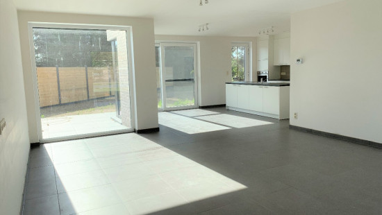 Holstraat - 115 - - 9940