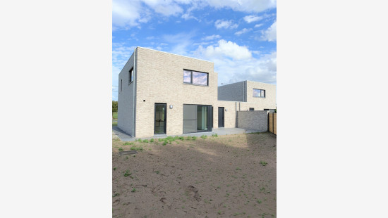 Holstraat - 115 - - 9940