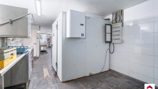 Rue de mons - 76A - - 7090