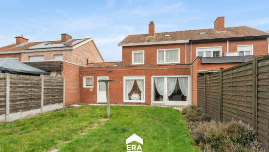 Familie Devosstraat - 18 - - 8880