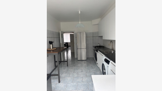 Avenue d'Avril - 27 - - 1200