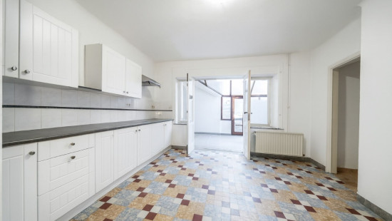 Rue Joseph Renquin - 27 - - 6600