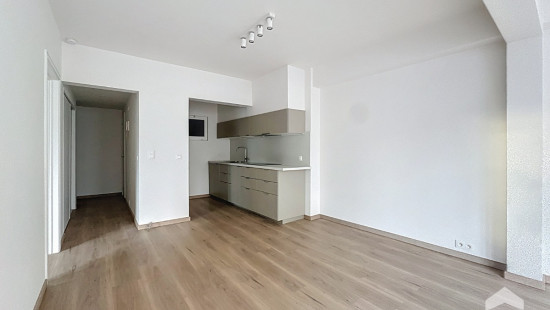 Rue Saint-Bernard - 19 - - 1060