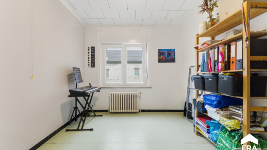 Statiestraat - 90 - - Sectie F 586 C2 - 8810