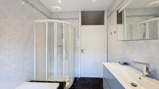 Rue du Mont-Blanc - 32 - - 1060