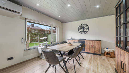 Hemelsbreedte - 44 - - 9112