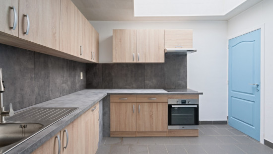 Dorpstraat - 102 - - 2070