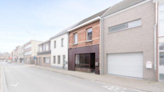 Dorpstraat - 102 - - 2070