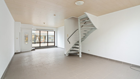 Dorpstraat - 102 - - 2070