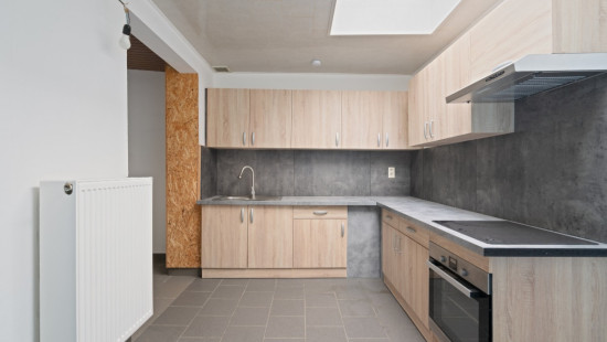 Dorpstraat - 102 - - 2070