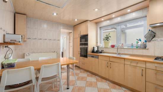 Stationsstraat - 50 - - 9280