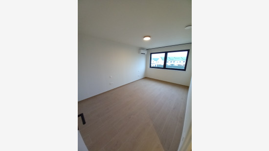 Spoorstraat - 69 - - 9340