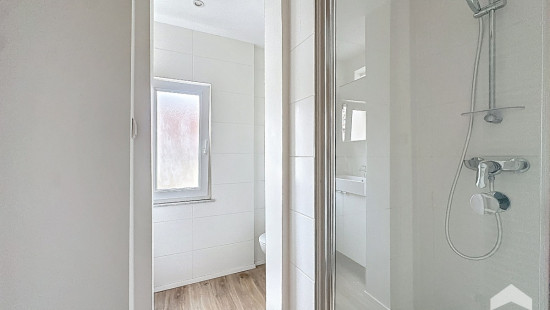 Rue Gray - 147 - - 1050