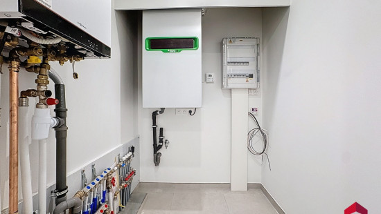 Rue de la Justice - 79 - B12 - 5300