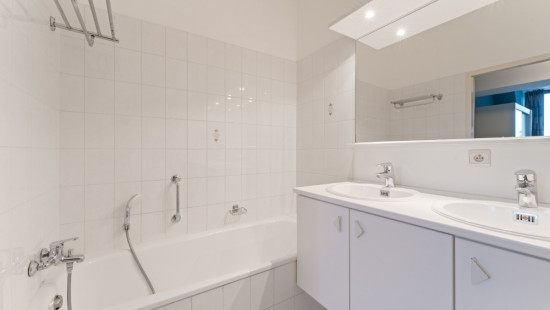 Ernest Feysplein - 2 - 0303 - 8400