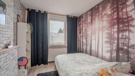 Rue de la Démocratie - 94 - - 4102