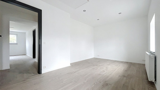 Rue d'Enghioul - 76 - - 4550