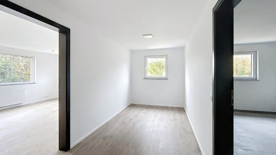 Rue d'Enghioul - 76 - - 4550