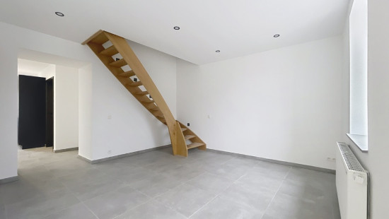 Rue d'Enghioul - 76 - - 4550