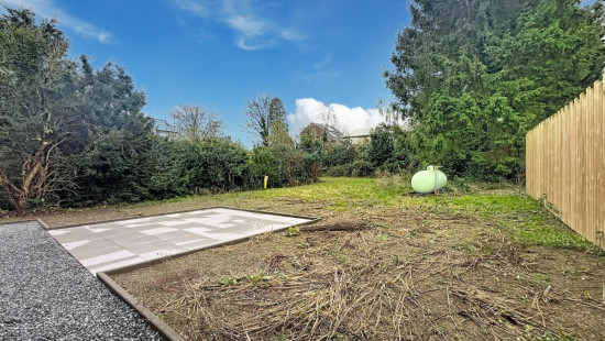 Rue d'Enghioul - 76 - - 4550