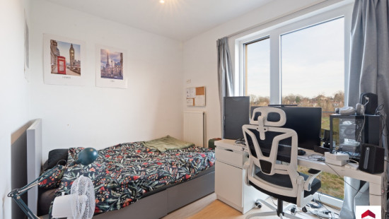 Stationsstraat - 8B - - 1640