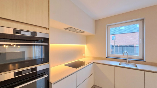 Europaplein - 11 - - 8550