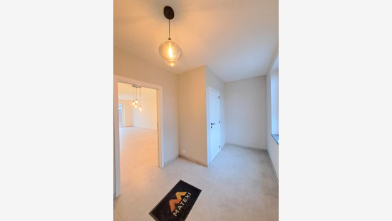 Europaplein - 11 - - 8550