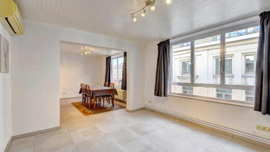 Oude Vestenstraat - 3-5 bus 7 - - 3300