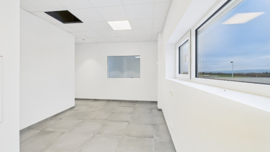 Zone d'activités Nord - 79 - -bureau 1 - 5377