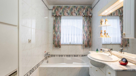 Elzenlaan - 11 - - 8500