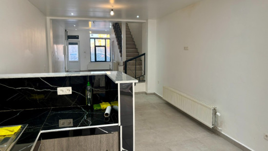 Moeskroenstraat - 91 - - 8930