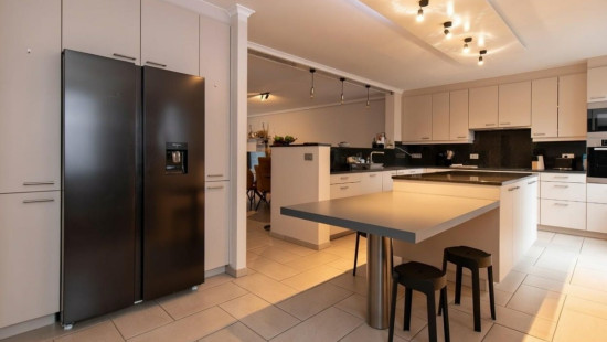 Bevrijdingsplein - 3 - 0101 - 8930