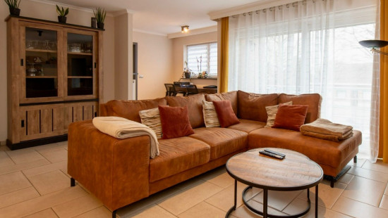 Bevrijdingsplein - 3 - 0101 - 8930