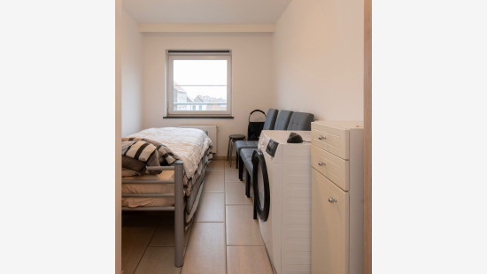 Bevrijdingsplein - 3 - 302 - 8930