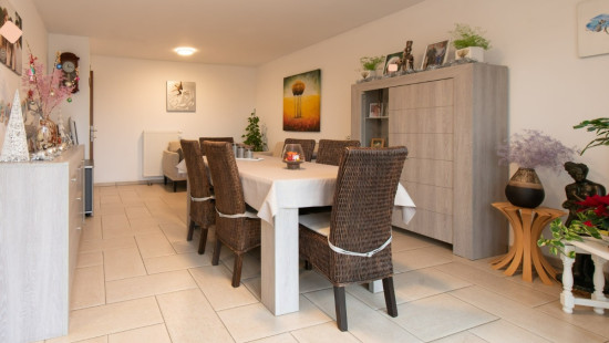 Bevrijdingsplein - 3 - 302 - 8930