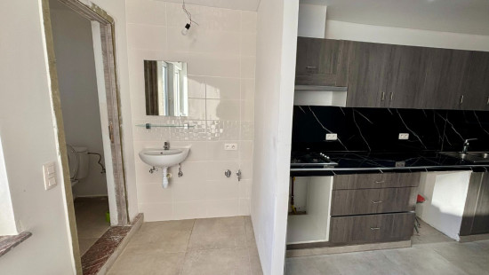 Moeskroenstraat - 91 - - 8930