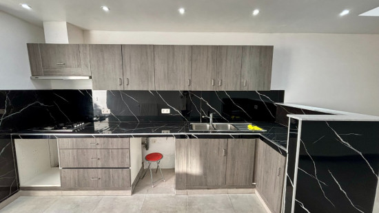 Moeskroenstraat - 91 - - 8930