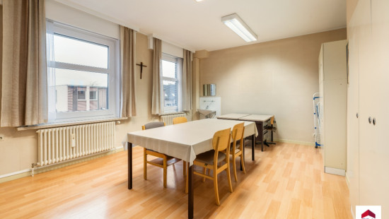 Stationsstraat - 40 - - 530/00W2 en 530/00X2 - 8700