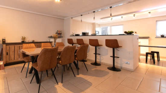 Bevrijdingsplein - 3 - 0101 - 8930