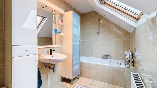 Rue d'Hennuyères - 16 - - 1420