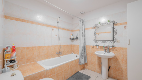 Rue de Cornillon - 66 - - 4020