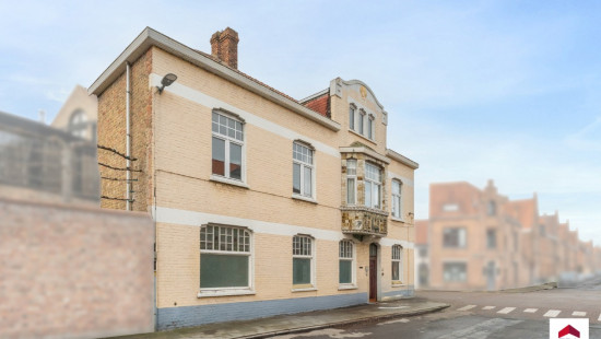 Veldmaarschalk Fochstraat - 7 - - 8000