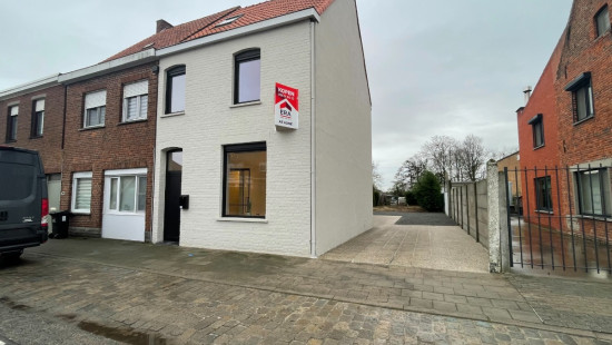 Hoogstraat - 102 - - 8531
