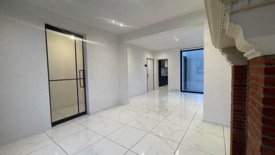 Hoogstraat - 102 - - 8531